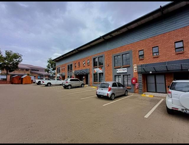 INDUSTRIAL PROPERTY TO RENT IN HENNOPSPARK